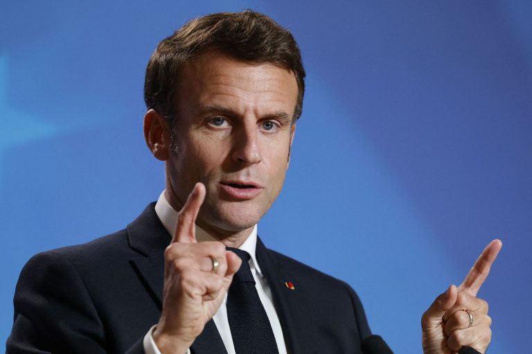 202212Emmanuel-Macron