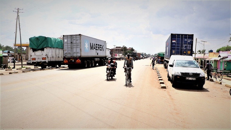 202404Trucks_on_Malaba_road
