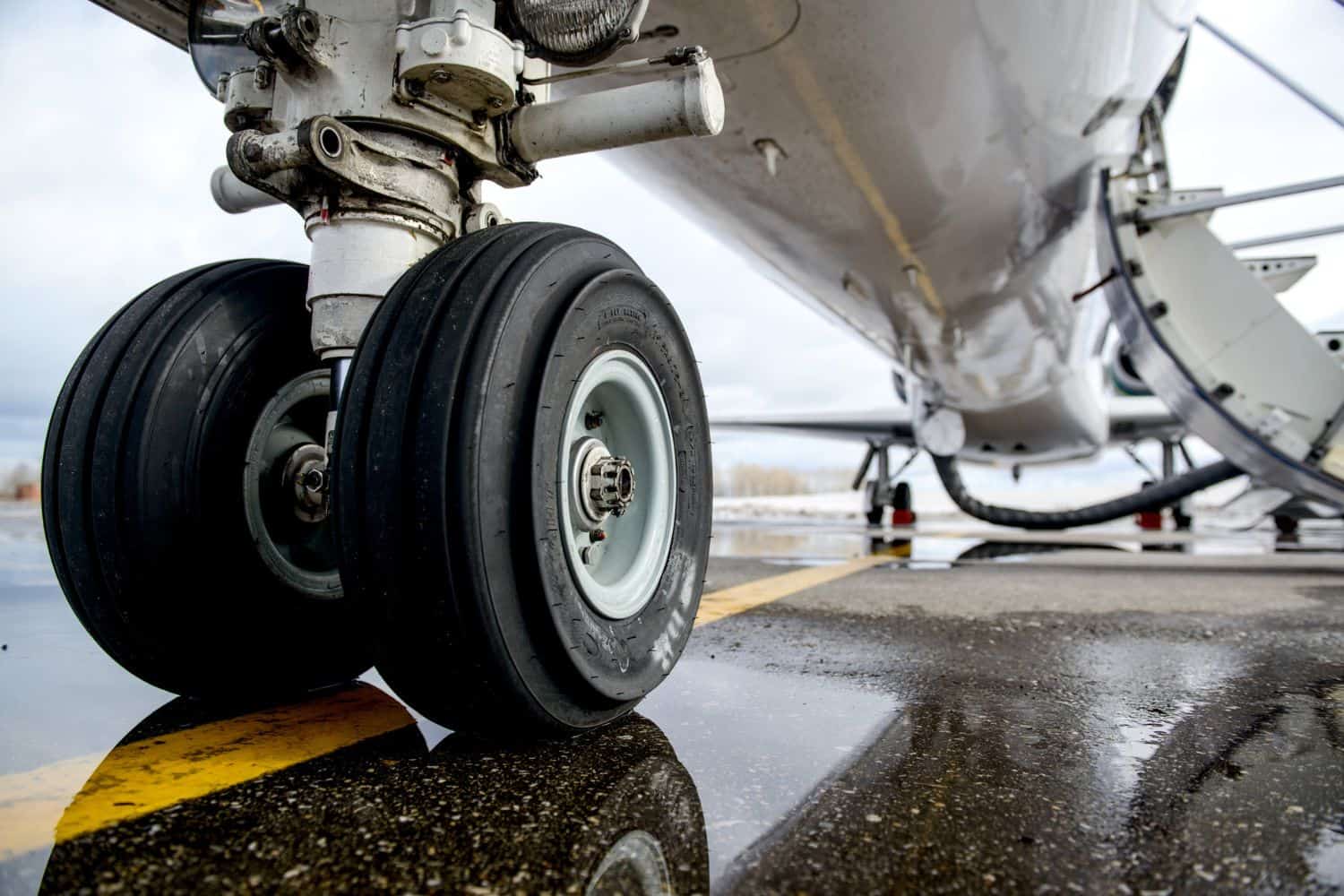 202509Airplane-Wheels