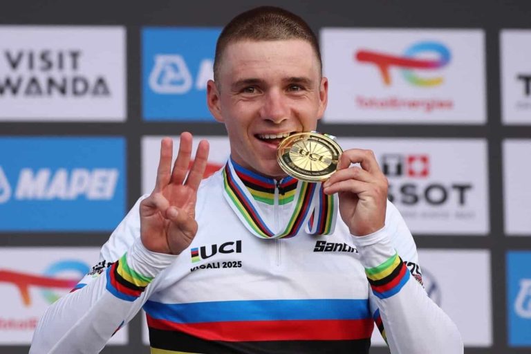 CYCLING-ROAD-WORLD-RWA-MEN-ELITE-TIME TRIAL-PODIUM
