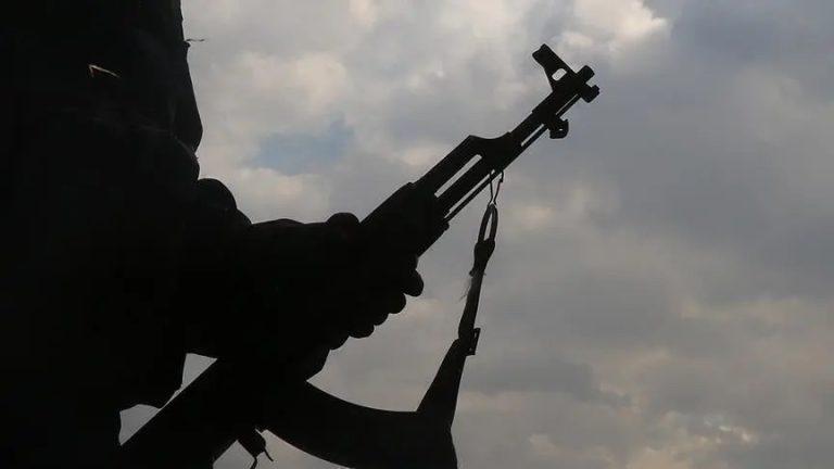 202509Gunmen-Man