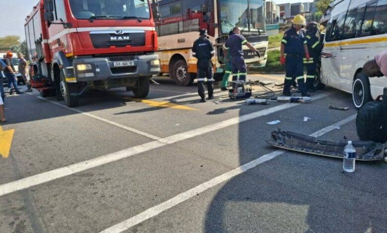 202509MBOMBELA-TAXI-BUS-ACCIDENT