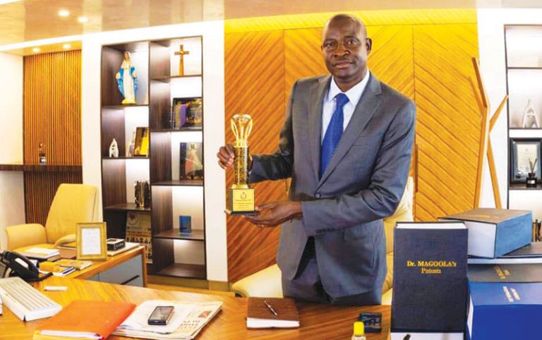 202509Mathias-Magoola-with-the-award