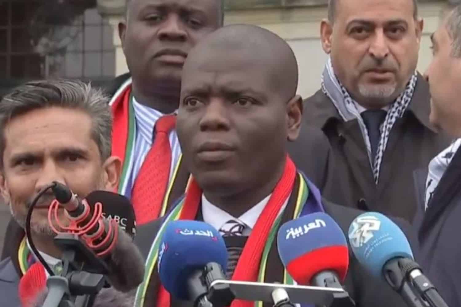 202509Ronald-Lamola-2