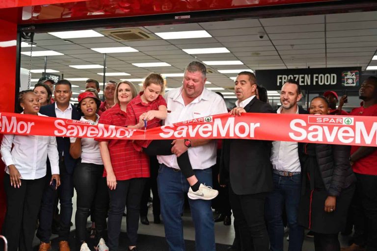 202509Spar-aims-to-eat-Shoprites-township-lunch-with-SaveMor