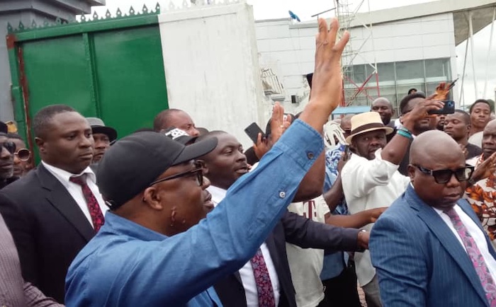 202509Supporters-Celebrate-As-Fubara-Arrives-Port-Harcourt-