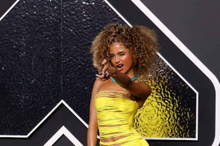 202509Tyla-wins-mtv-vma