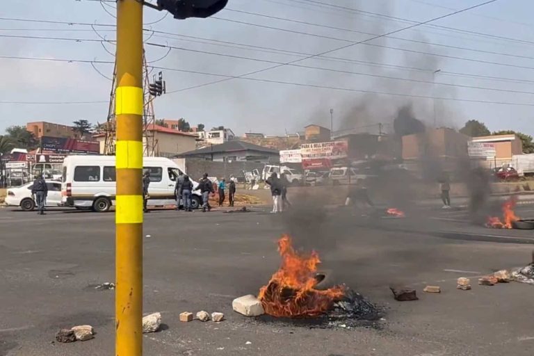 202509Westbury-Protest