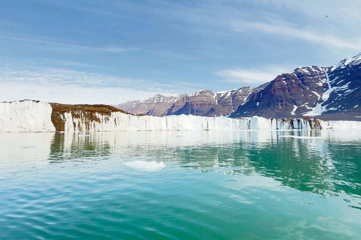 202509luxury-cruise-ice