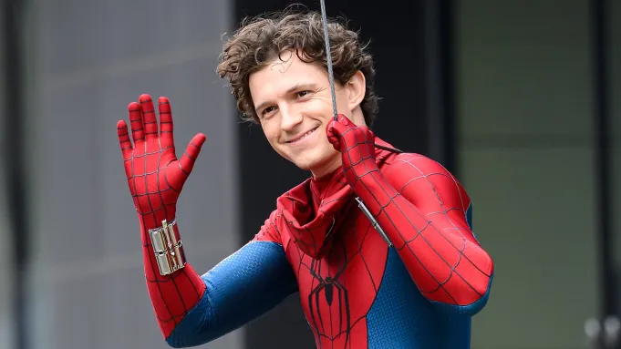 TOM-HOLLAND