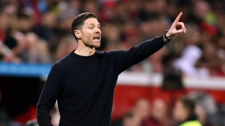 xabi-alonso-points-240210g1200-2