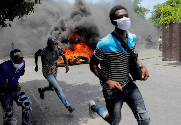 2023-08-14T215241Z_1507451101_RC2TN2AU5ALZ_RTRMADP_3_HAITI-VIOLENCE-1024x711-1