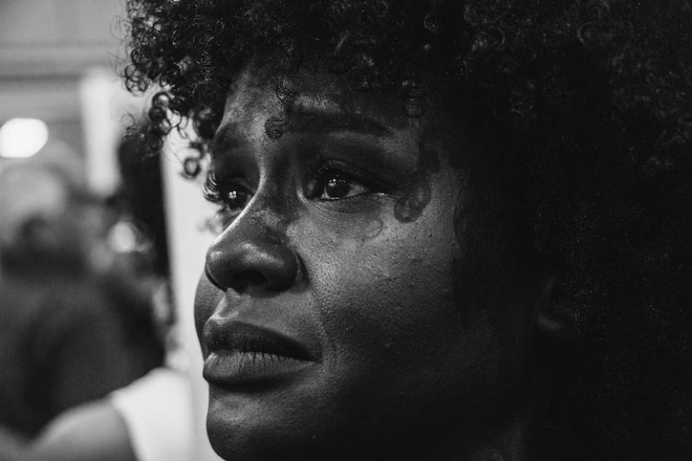 202506Woman-crying