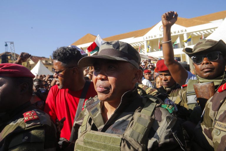 2025102025-10-14T144531Z_1944220832_RC2PBHAZBHRC_RTRMADP_3_MADAGASCAR-PROTESTS-scaled-2