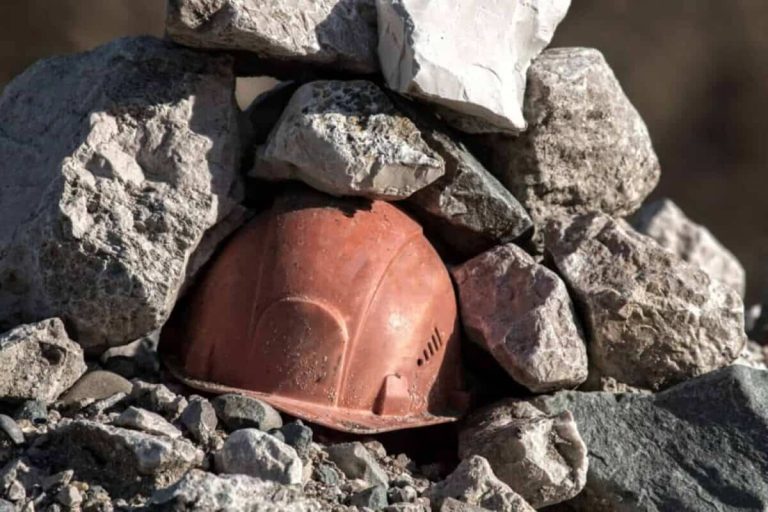 20251036-small-scale-miners-set-to-graduate-in-Mpumalanga