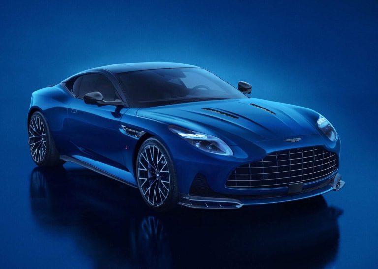 202510Aston-Martin-DB12-S_02