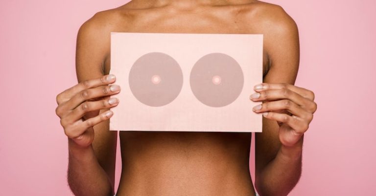 202510Breast-cancer-awareness