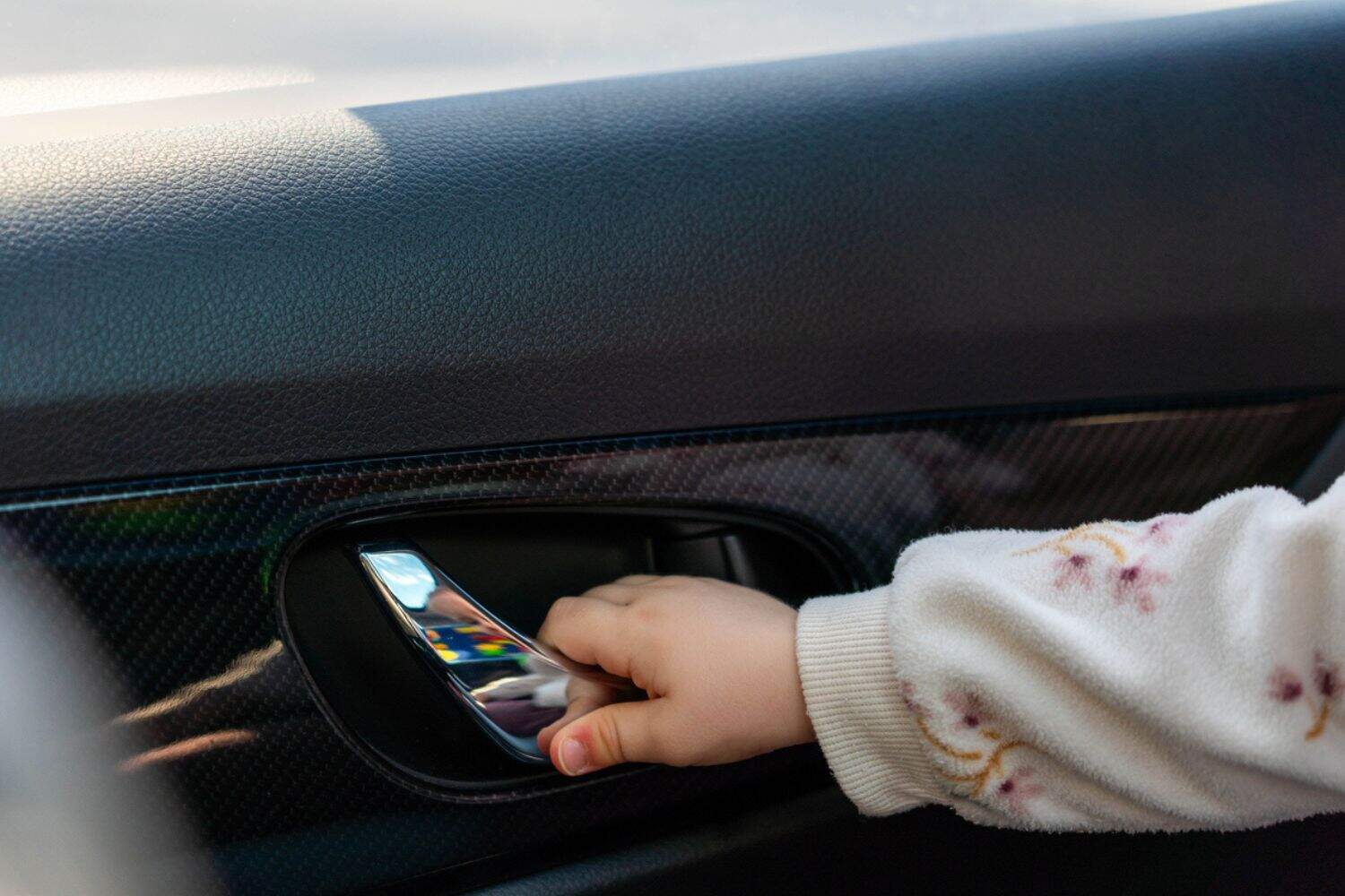 202510Child-in-locked-car