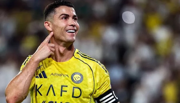 202510Cristiano-Ronaldo-Becomes-Footballs-First-Billionaire