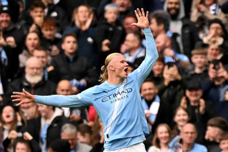 FBL-ENG-PR-MAN CITY-EVERTON