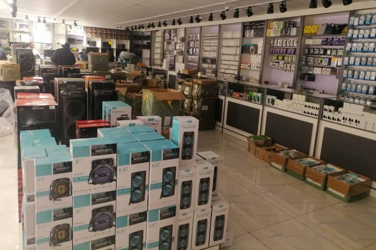 202510Fordsburg-Apple-raid