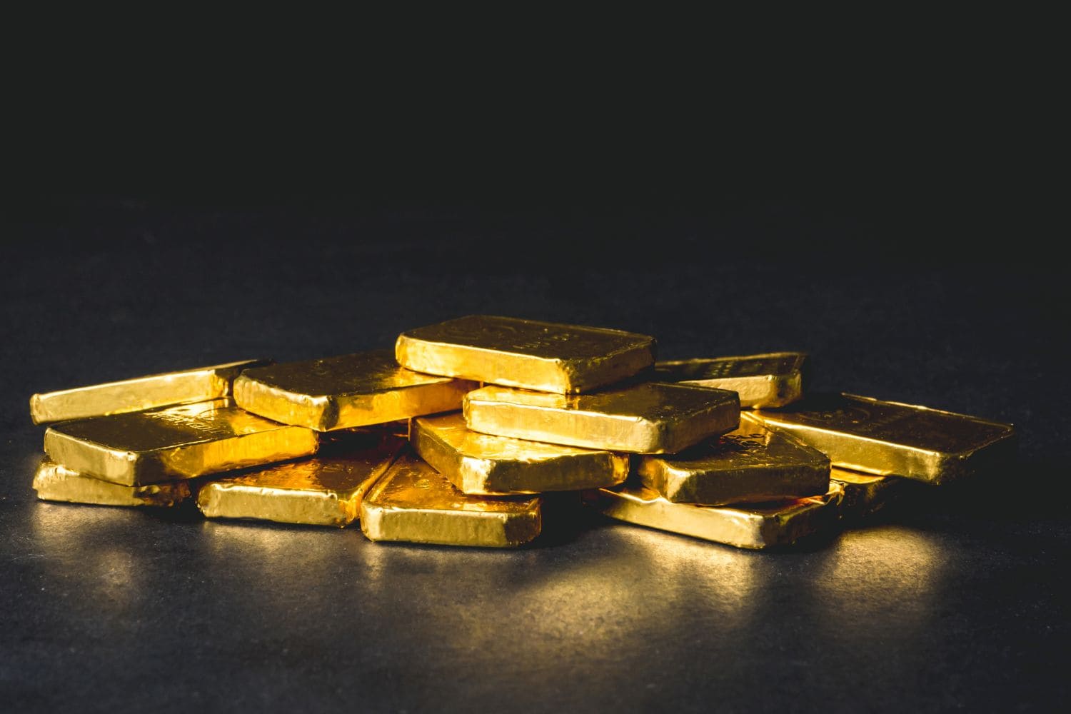 202510Gold-shares-still-cheap