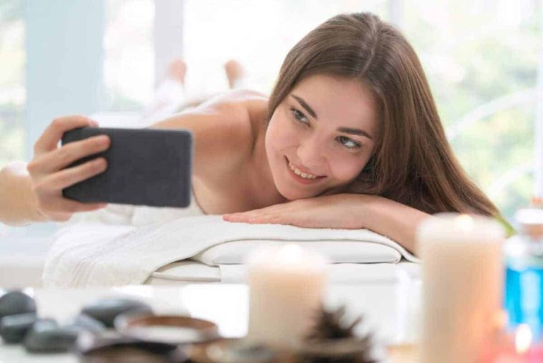 202510Inside-SAs-R6bn-online-sex-work-boom