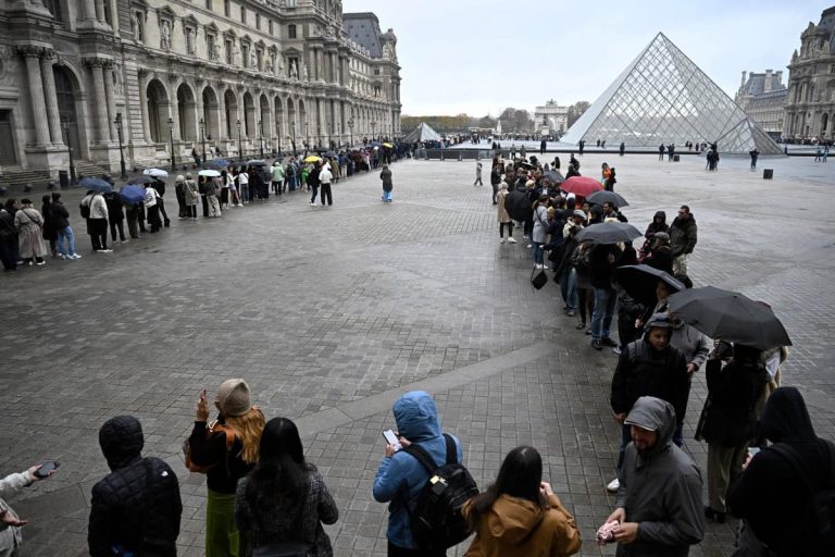 FRANCE-MUSEUM-INVESTIGATIN-THEFT-CLOSED