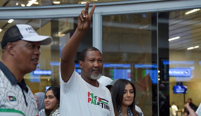 202510Mandelas-Grandson-Returns-to-South-Africa-After-Detention-Deportation-by-Israel