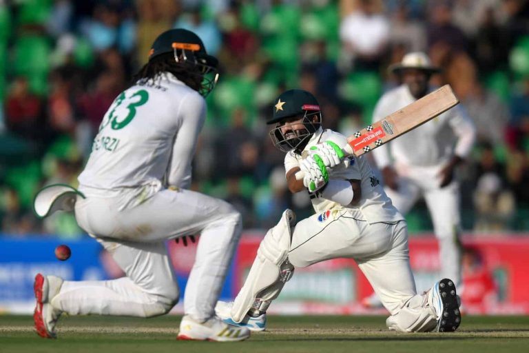 Pakistan v South Africa - 1st Test: Day 1