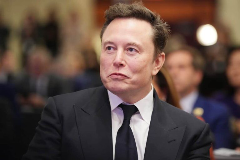 202510Musk-launches-Grokipedia-to-rival-left-biased-Wikipedia
