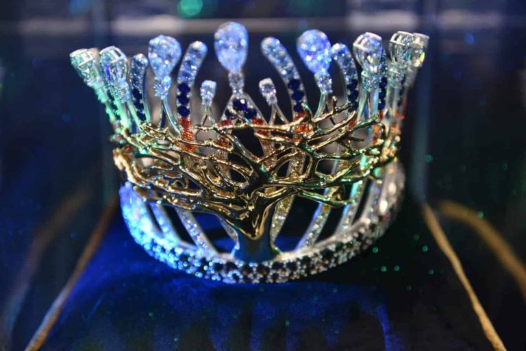 202510New-Miss-SA-Crown-1