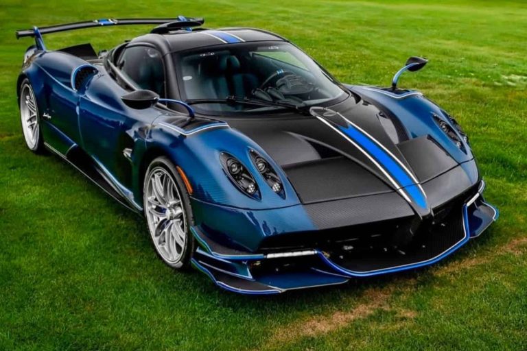 202510Pagani-Huayra-Roadster