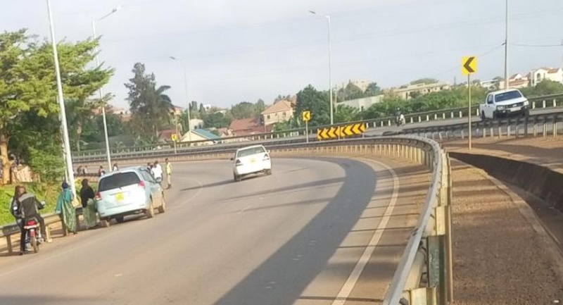 202510Passengers-stranded-on-Northern-bypass
