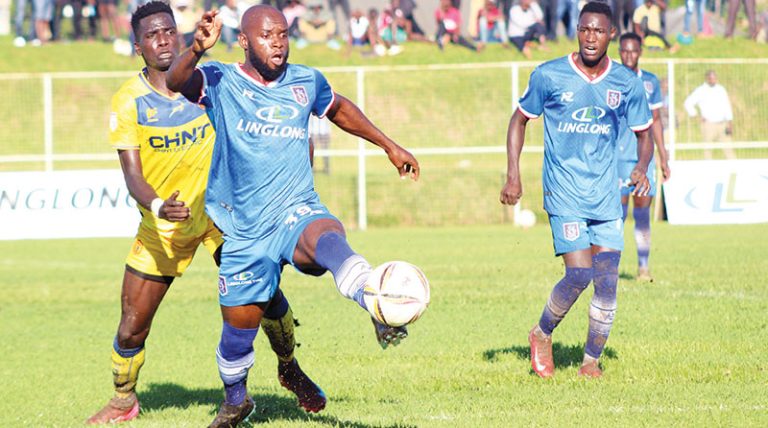 202510SC-Villa-forward-Sula-Matovu-controls-the-ball-during-a-game-with-KCCA