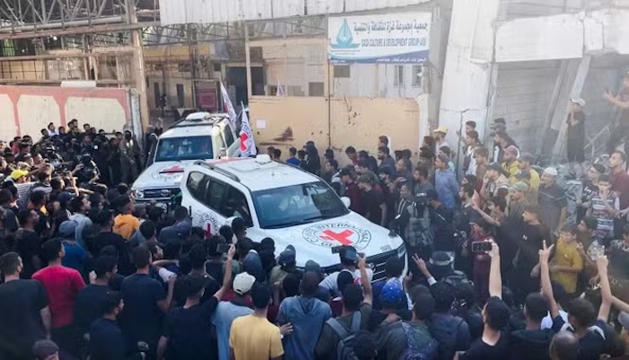 202510Seven-Hostages-Freed-by-Hamas-in-Israel-Gaza-Prisoner-Deal
