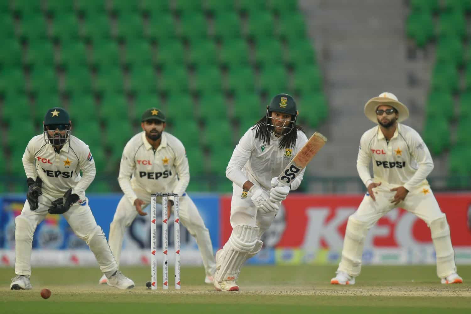 Pakistan v South Africa - 1st Test: Day 2