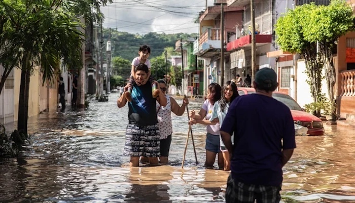 202510Torrential-Floods-in-Mexico-Kill-at-Least-44-Thousands-Displaced