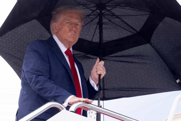 202510Trump-makes-deal-but-favours-Israel