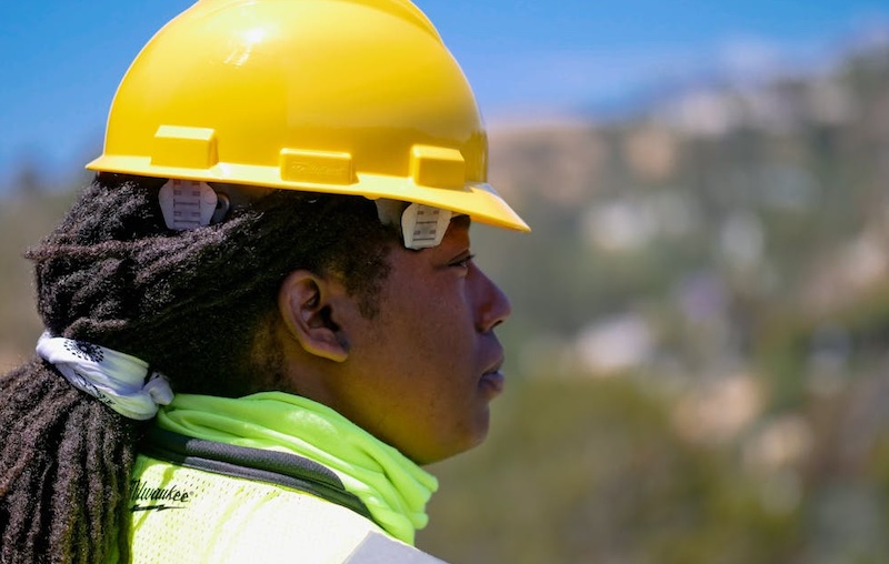 202510Woman-at-construction-site