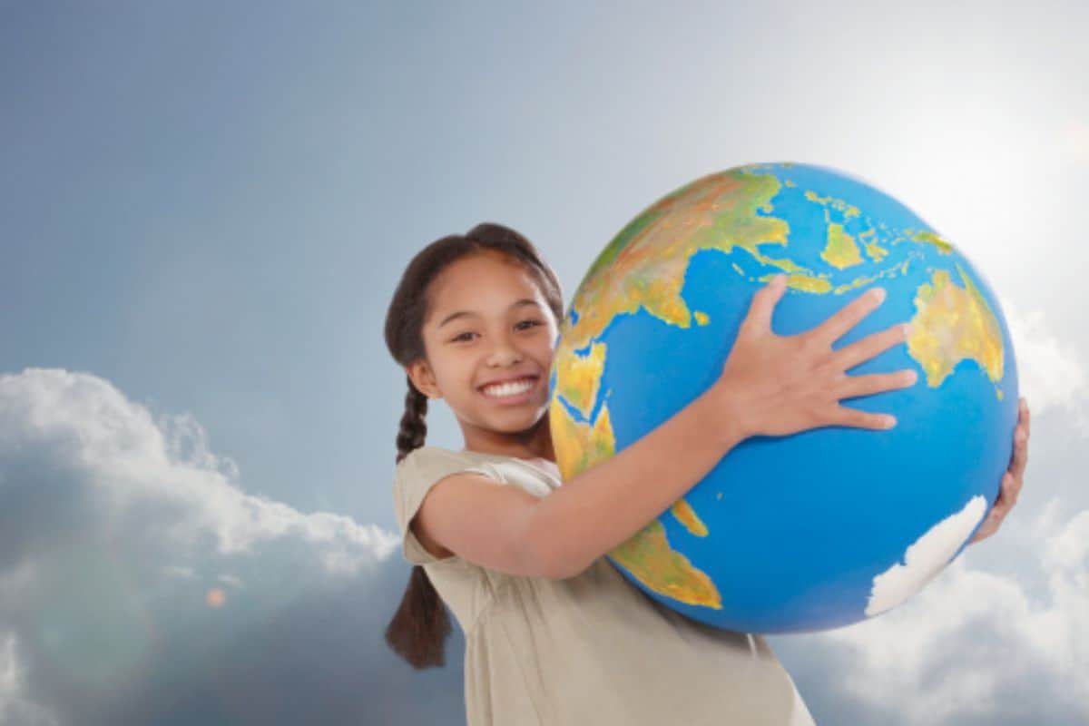 202510World-Smile-Day