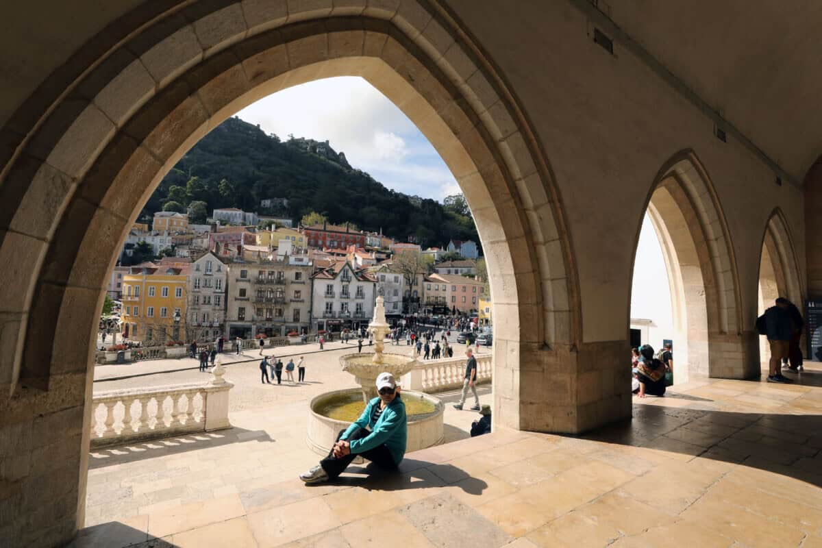 202510overtourism-1200x800-1