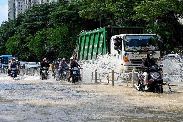 AFP__20251002__77FH69E__v2__MidRes__VietnamWeatherFlood