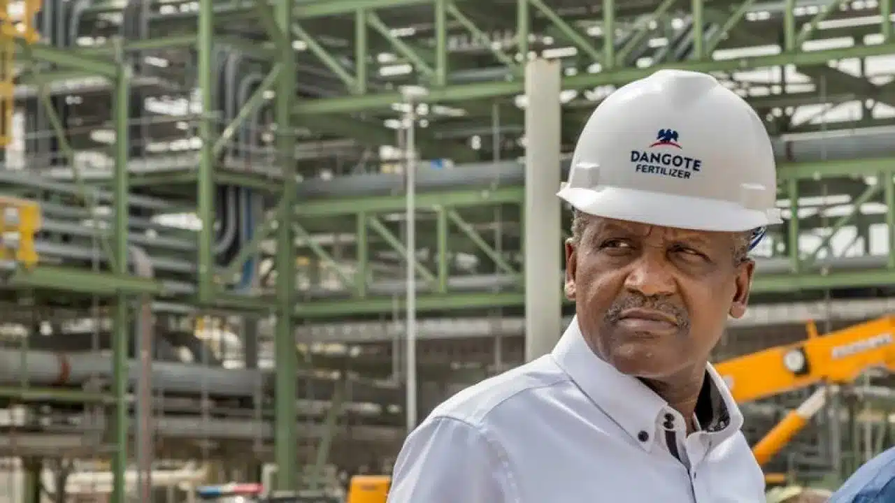 Dangote-Refinery-Seeks-FGs-Approval-To-Hit-Market-1-1