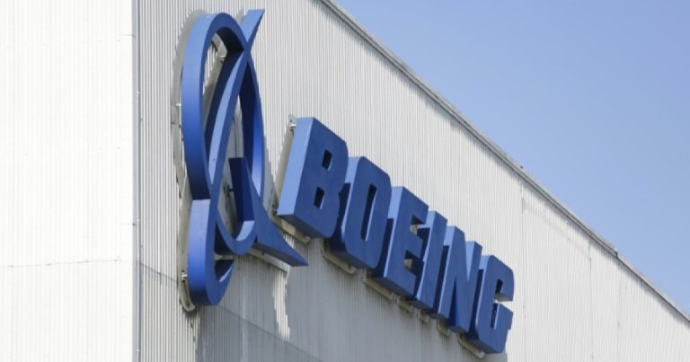 202111Boeing