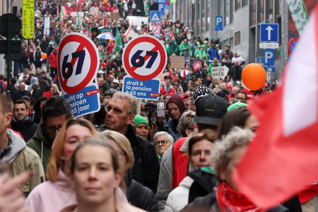2025-10-14T102619Z_137406485_RC2MBHANUDIG_RTRMADP_3_BELGIUM-STRIKE-PROTEST