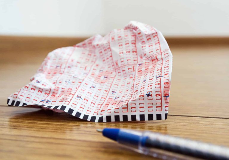 202508Lotto-ticket-and-pen-1