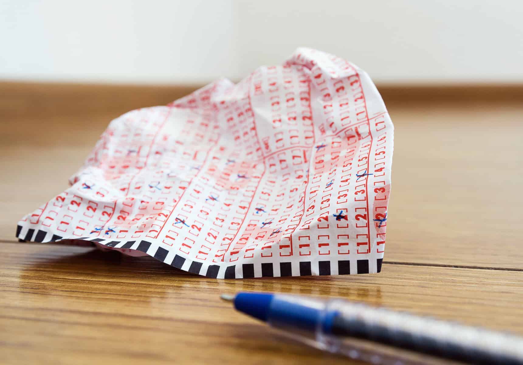 202508Lotto-ticket-and-pen-1