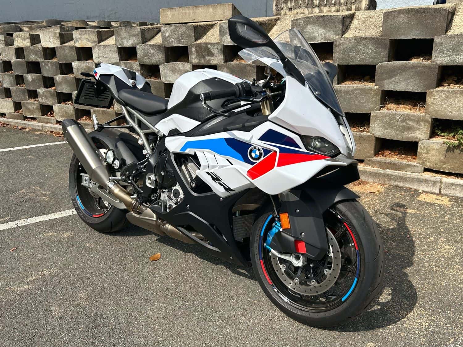 202510bmw-s1000rr-review-front