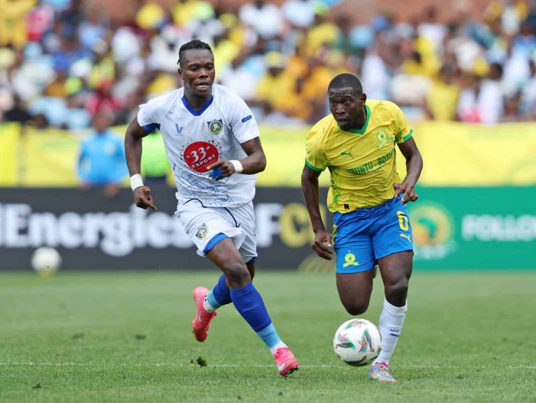 Football - CAF Champions League 2025/26 - Mamelodi Sundowns v Saint Eloi Lupopo - Loftus Versfeld Stadium - Pretoria